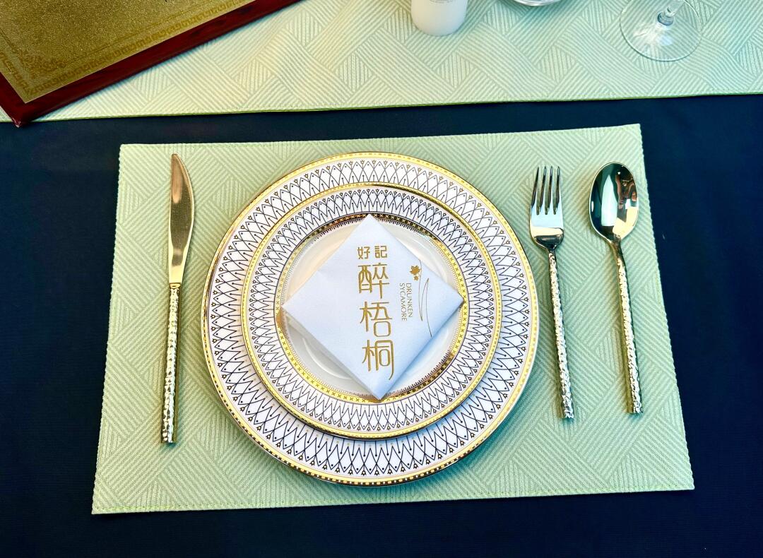 In che modo i tovaglioli Airlaid offrono pulizia e comfort superiori?