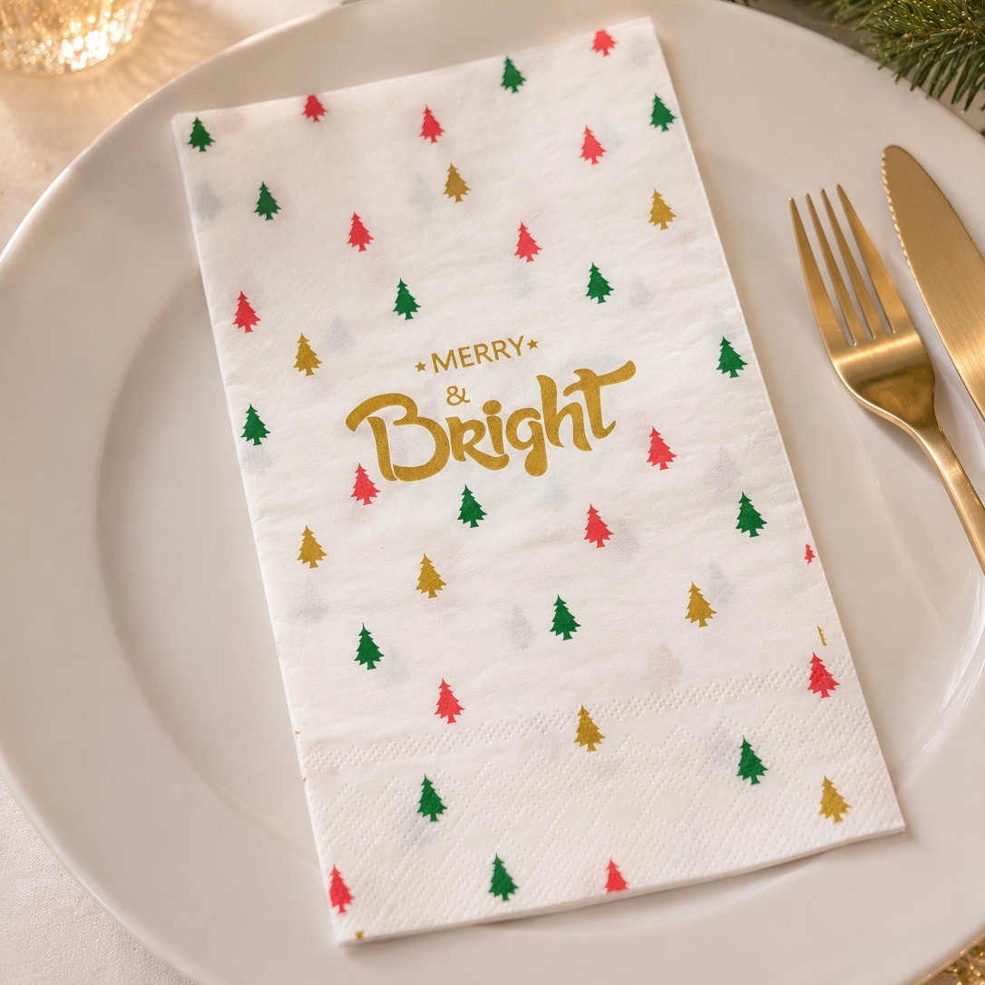 Tovaglioli usa e getta Merry & Bright con stampa in oro per la tavola delle feste di Natale